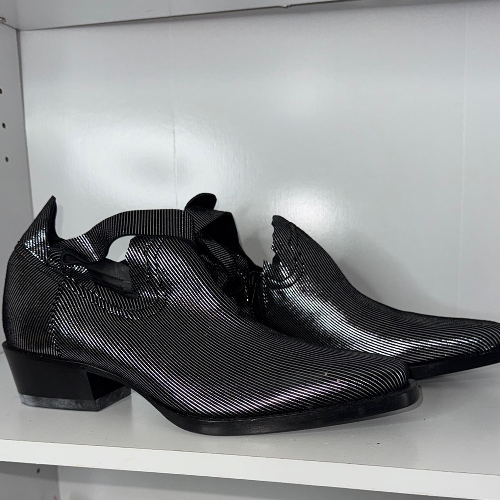 Chelsey comfort Black Striped Dress Shoes